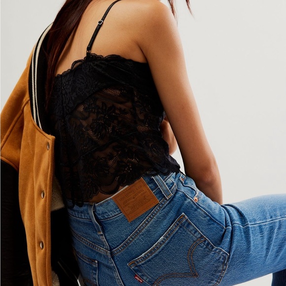 Levi’s Ribcage Straight - Picture 5 of 9